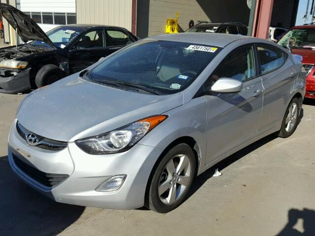 KMHDH4AEXDU629934 - 2013 HYUNDAI ELANTRA GL SILVER photo 2