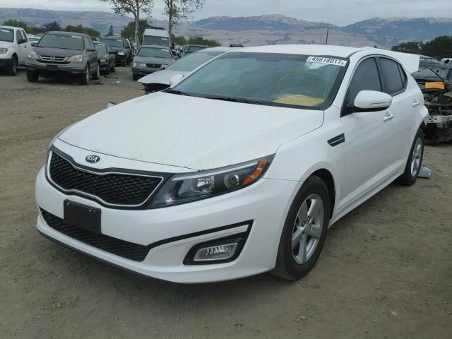 KNAGM4A73F5664050 - 2015 KIA OPTIMA WHITE photo 2