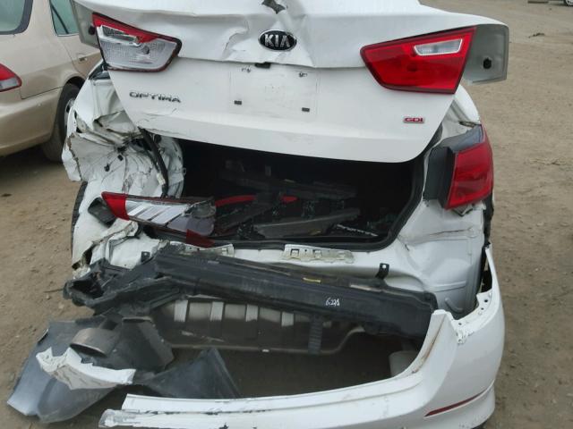 KNAGM4A73F5664050 - 2015 KIA OPTIMA WHITE photo 9