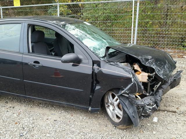 1FAFP34352W111614 - 2002 FORD FOCUS SE BLACK photo 10