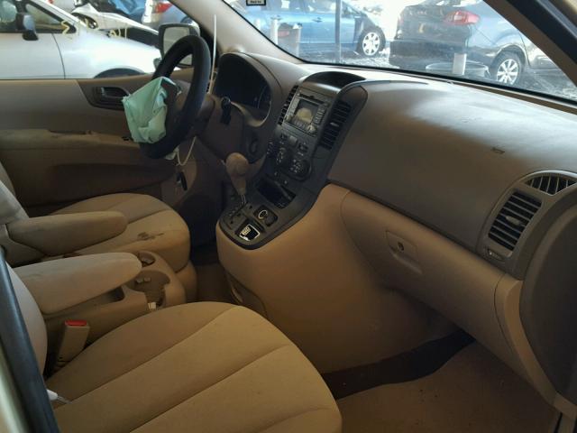 KNDMB233396308917 - 2009 KIA SEDONA EX GOLD photo 5