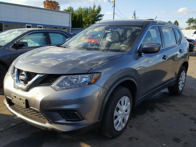 JN8AT2MV0GW139232 - 2016 NISSAN ROGUE S SILVER photo 2