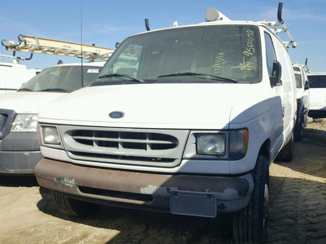 1FTNE2422YHB51045 - 2000 FORD ECONOLINE WHITE photo 2