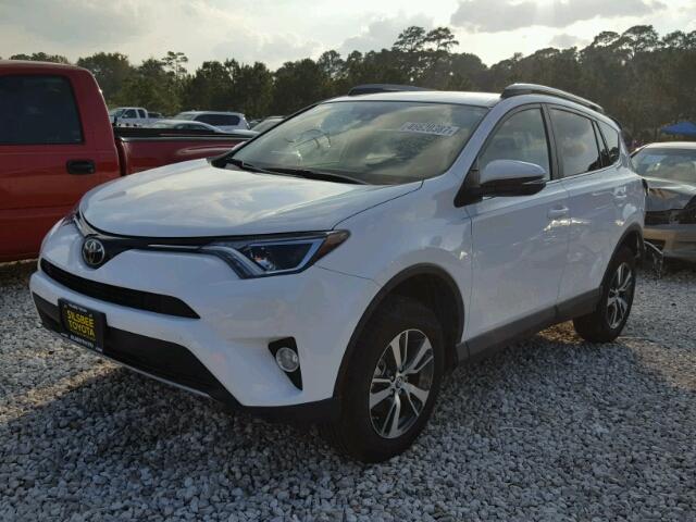 2T3WFREVXHW400348 - 2017 TOYOTA RAV4 XLE WHITE photo 2