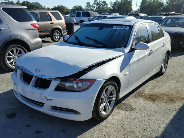 WBAVA33528KX84707 - 2008 BMW 328 WHITE photo 2