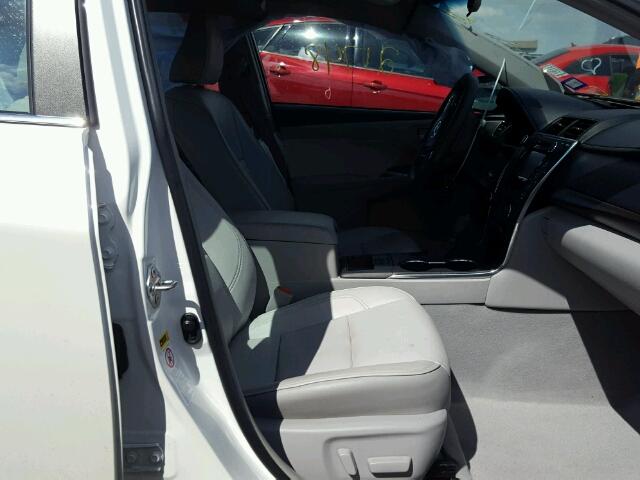 4T1BF1FK0FU489972 - 2015 TOYOTA CAMRY LE WHITE photo 5