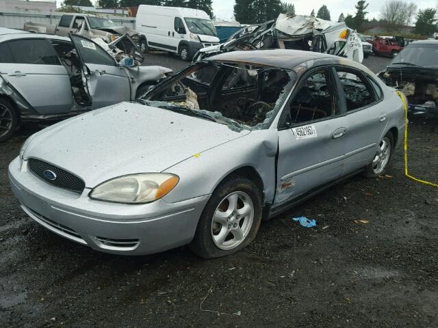 1FAFP53U55A202146 - 2005 FORD TAURUS SE SILVER photo 2