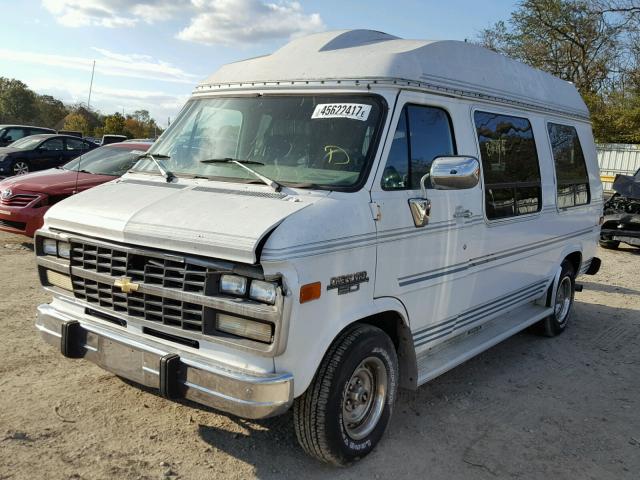 1GBEG25K6PF309653 - 1993 CHEVROLET G20 WHITE photo 2