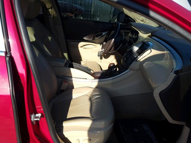 1G4GJ5E39CF322743 - 2012 BUICK LACROSSE T RED photo 5