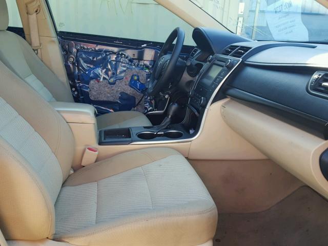 4T1BF1FK5HU649038 - 2017 TOYOTA CAMRY LE 蓝色 照片 5