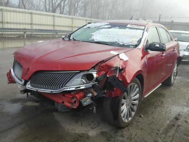 1LNHL9DK9DG610367 - 2013 LINCOLN MKS RED photo 2