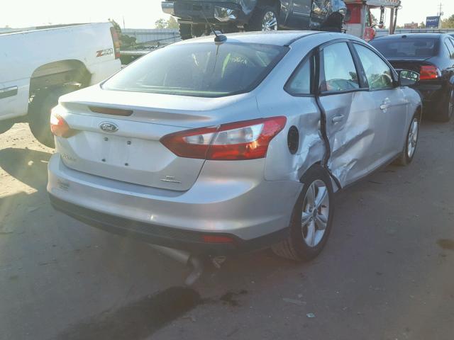 1FADP3F22EL436125 - 2014 FORD FOCUS SILVER photo 4