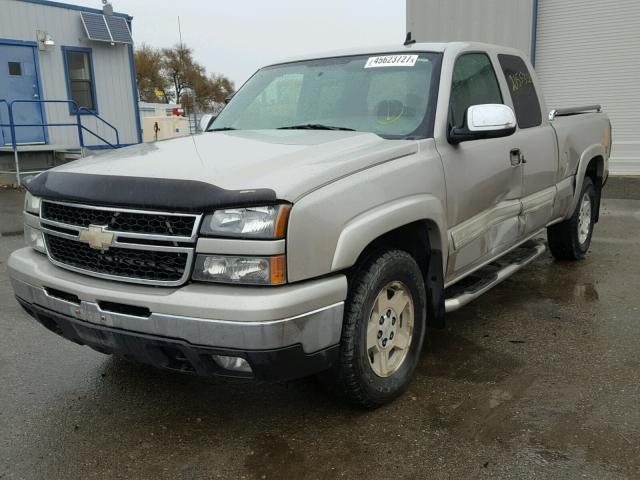 1GCEK19Z66Z285735 - 2006 CHEVROLET SILVERADO GRAY photo 2