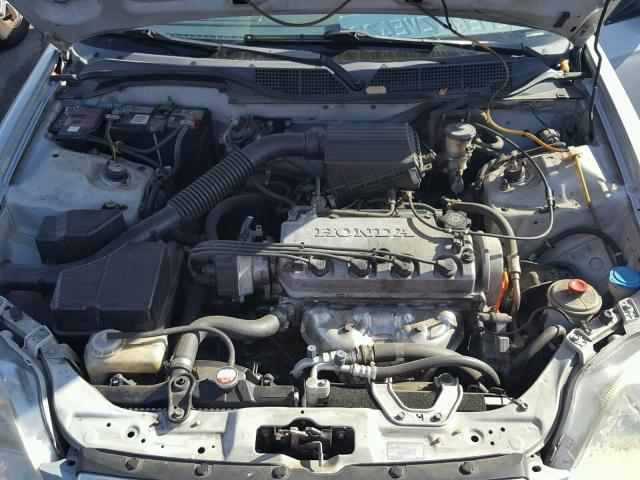 2HGEJ6619YH509020 - 2000 HONDA CIVIC BASE SILVER photo 7