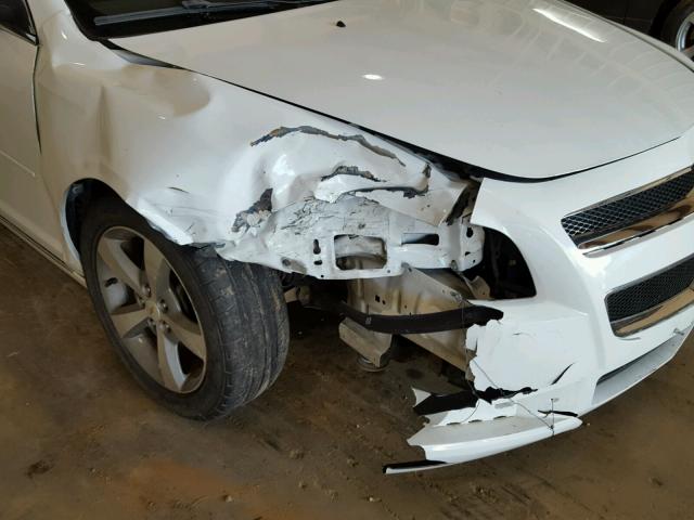 1G1ZC5E11BF115048 - 2011 CHEVROLET MALIBU 1LT WHITE photo 9
