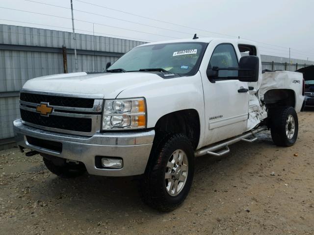 1GC4K0C86DF239343 - 2013 CHEVROLET SILVERADO WHITE photo 2