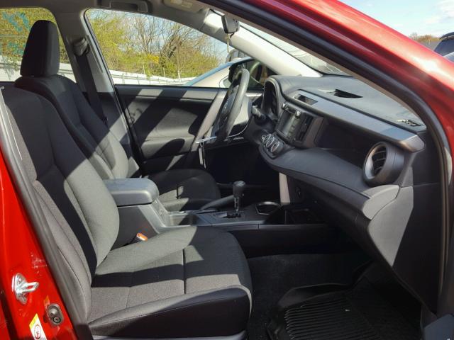 JTMBFREVXHJ142085 - 2017 TOYOTA RAV4 LE Qırmızı foto 5