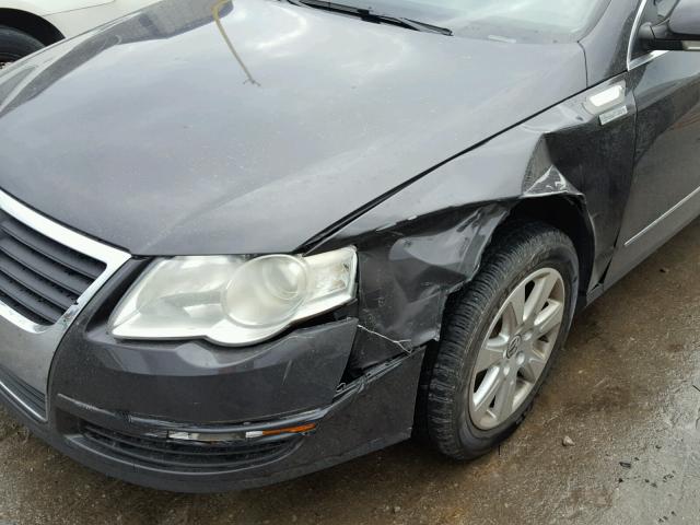 WVWJK73C68E107159 - 2008 VOLKSWAGEN PASSAT BLACK photo 9