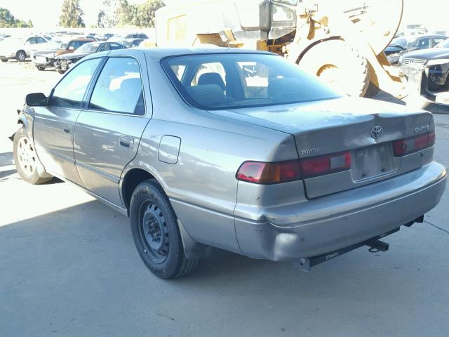 JT2BF22K6X0159013 - 1999 TOYOTA CAMRY LE 金色 照片 3