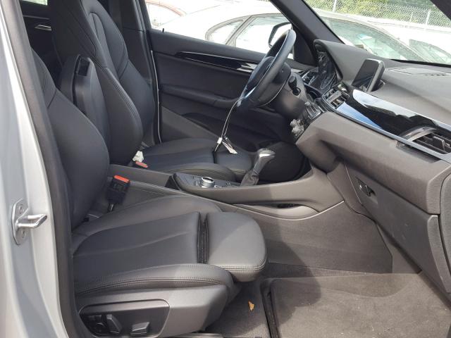 WBXHT3C3XJ5K27480 - 2018 BMW X1 XDRIVE2 Silber Foto 5