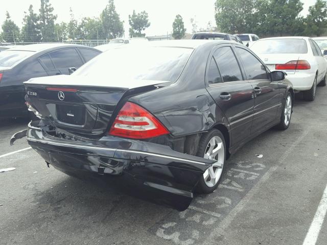 WDBRF52H47A924384 - 2007 MERCEDES-BENZ C 230 BLACK photo 4