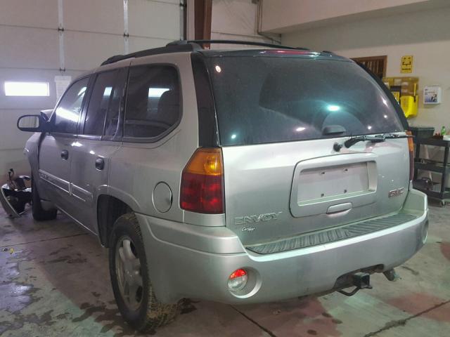 1GKDT13S952129799 - 2005 GMC ENVOY SILVER photo 3