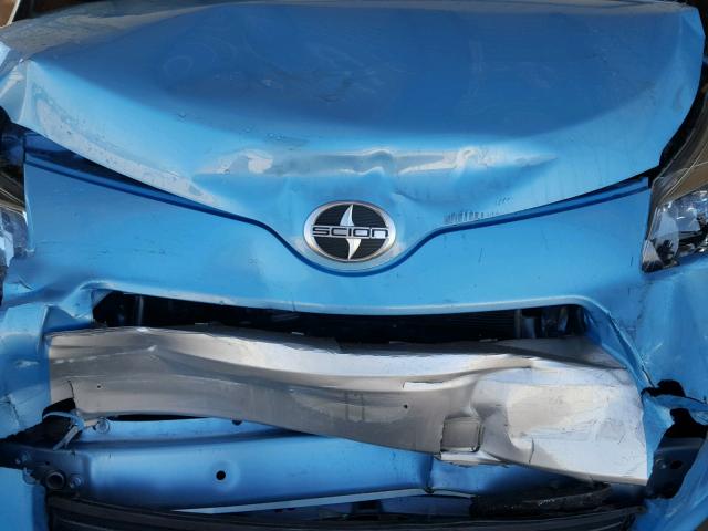 JTKKUPB47E1047090 - 2014 TOYOTA SCION XD BLUE photo 7