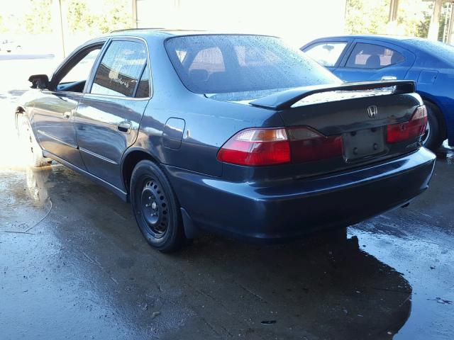 1HGCG5656WA218697 - 1998 HONDA ACCORD EX GREEN photo 3