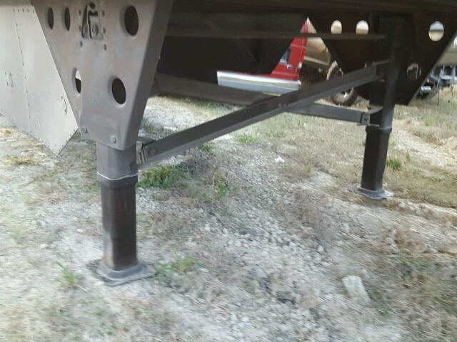 1UYVS2537HP810406 - 2017 UTILITY UTILITY WHITE photo 8