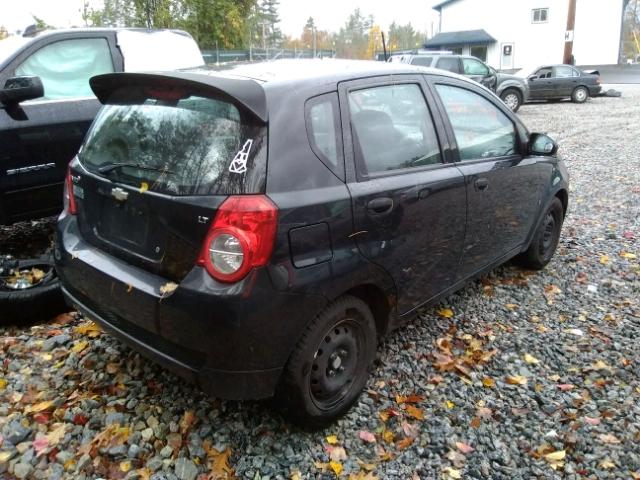 KL1TD66E09B640418 - 2009 CHEVROLET AVEO BLACK photo 4