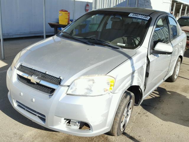 KL1TD5DE8BB193307 - 2011 CHEVROLET AVEO LS SILVER photo 2