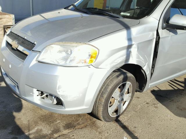 KL1TD5DE8BB193307 - 2011 CHEVROLET AVEO LS SILVER photo 9