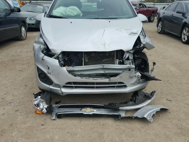 KL8CD6S92FC736955 - 2015 CHEVROLET SPARK 1LT SILVER photo 9