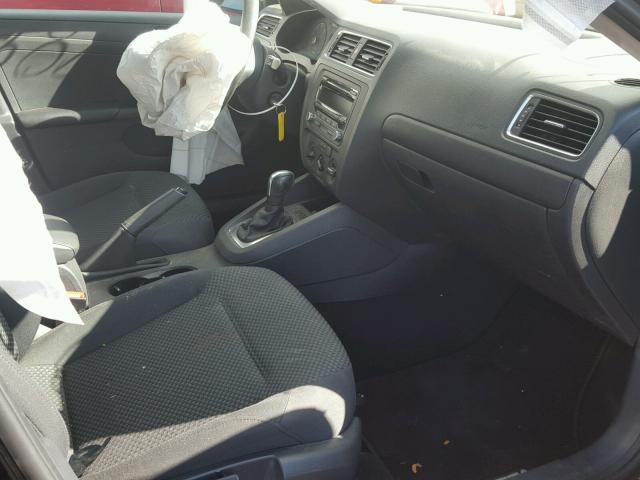 3VW2K7AJ6EM218464 - 2014 VOLKSWAGEN JETTA BASE BLACK photo 5