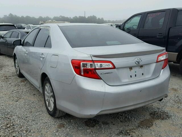 4T4BF1FK3CR171068 - 2012 TOYOTA CAMRY BASE SILVER photo 3