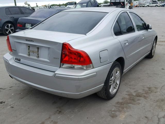 YV1RS592062556805 - 2006 VOLVO S60 2.5T SILVER photo 4