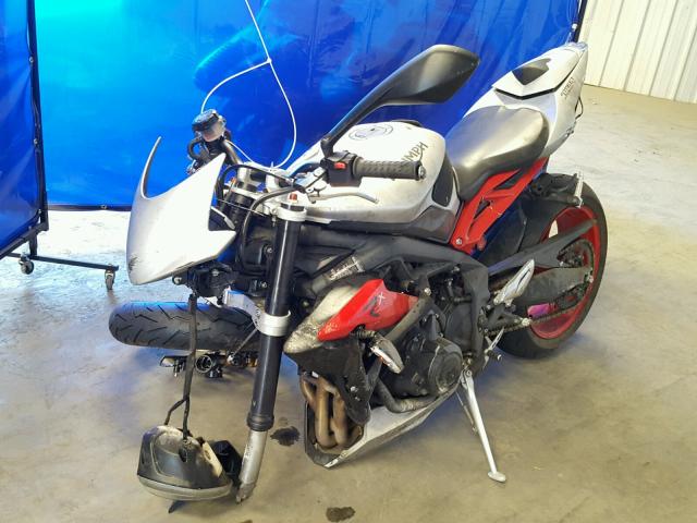 SMTL03NE6GT742318 - 2016 TRIUMPH MOTORCYCLE STREET TRI RED photo 2