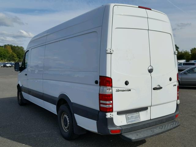 WDYPE845675212925 - 2007 FREIGHTLINER SPRINTER 2 WHITE photo 3