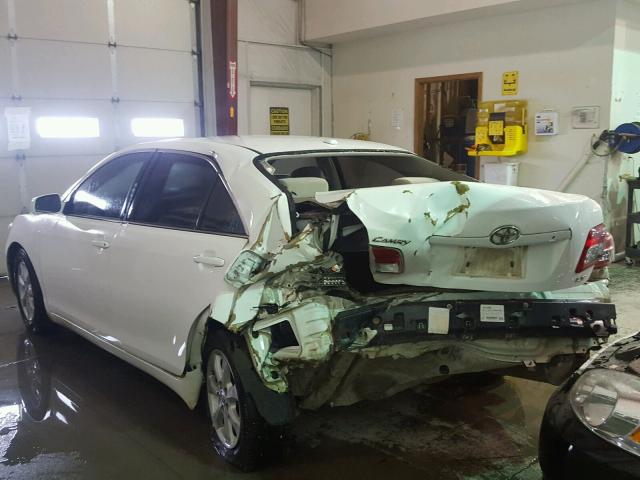 4T4BF3EKXBR141481 - 2011 TOYOTA CAMRY BASE WHITE photo 3