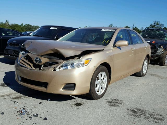 4T1BF3EK6AU027695 - 2010 TOYOTA CAMRY BASE BROWN photo 2