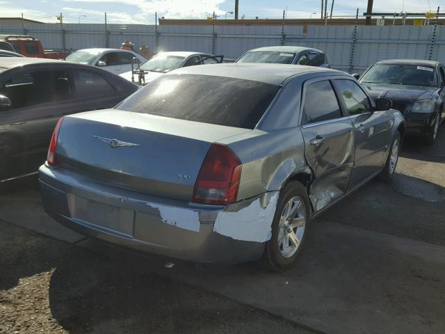 2C3KA43R76H268737 - 2006 CHRYSLER 300 SILVER photo 4