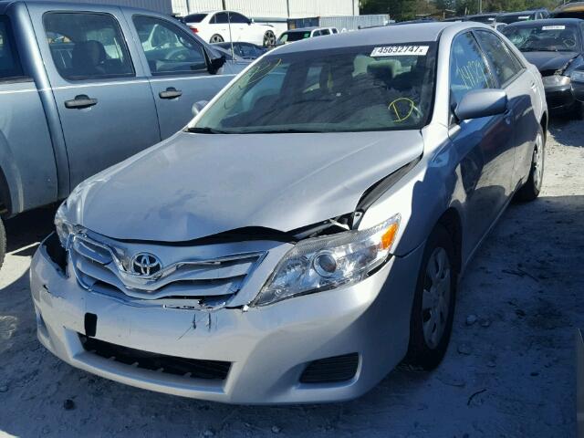 4T1BF3EKXBU214147 - 2011 TOYOTA CAMRY BASE SILVER photo 2