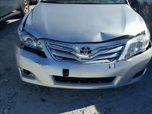 4T1BF3EKXBU214147 - 2011 TOYOTA CAMRY BASE SILVER photo 7