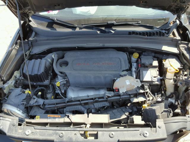 ZACCJBAT8GPD26745 - 2016 JEEP RENEGADE S შავი ფოტო 7