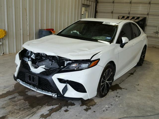 JTNB11HK7J3004348 - 2018 TOYOTA CAMRY L WHITE photo 2