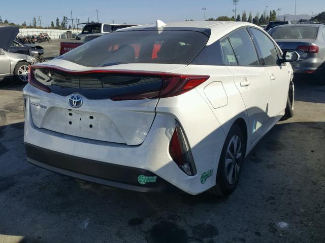 JTDKARFP4H3057147 - 2017 TOYOTA PRIUS PRIM 白色 照片 4