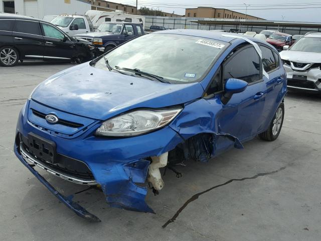 3FADP4EJXBM228454 - 2011 FORD FIESTA SE BLUE photo 2