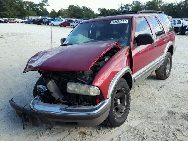 1GNCS13W9Y2154985 - 2000 CHEVROLET BLAZER BURGUNDY photo 2