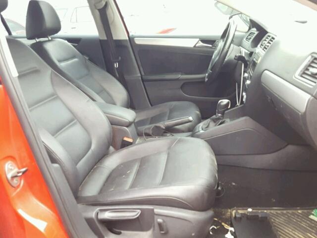 3VWDX7AJ9DM255968 - 2013 VOLKSWAGEN JETTA SE 红色 照片 5