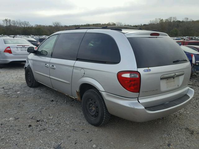 2C4GP24323R242180 - 2003 CHRYSLER TOWN & COU SILVER photo 3